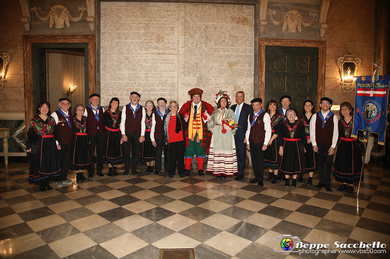 VBS_3750 - Investitura Ufficiale Gianduja e Giacometta Famija Turineisa - Carnevale di Torino 2024.jpg